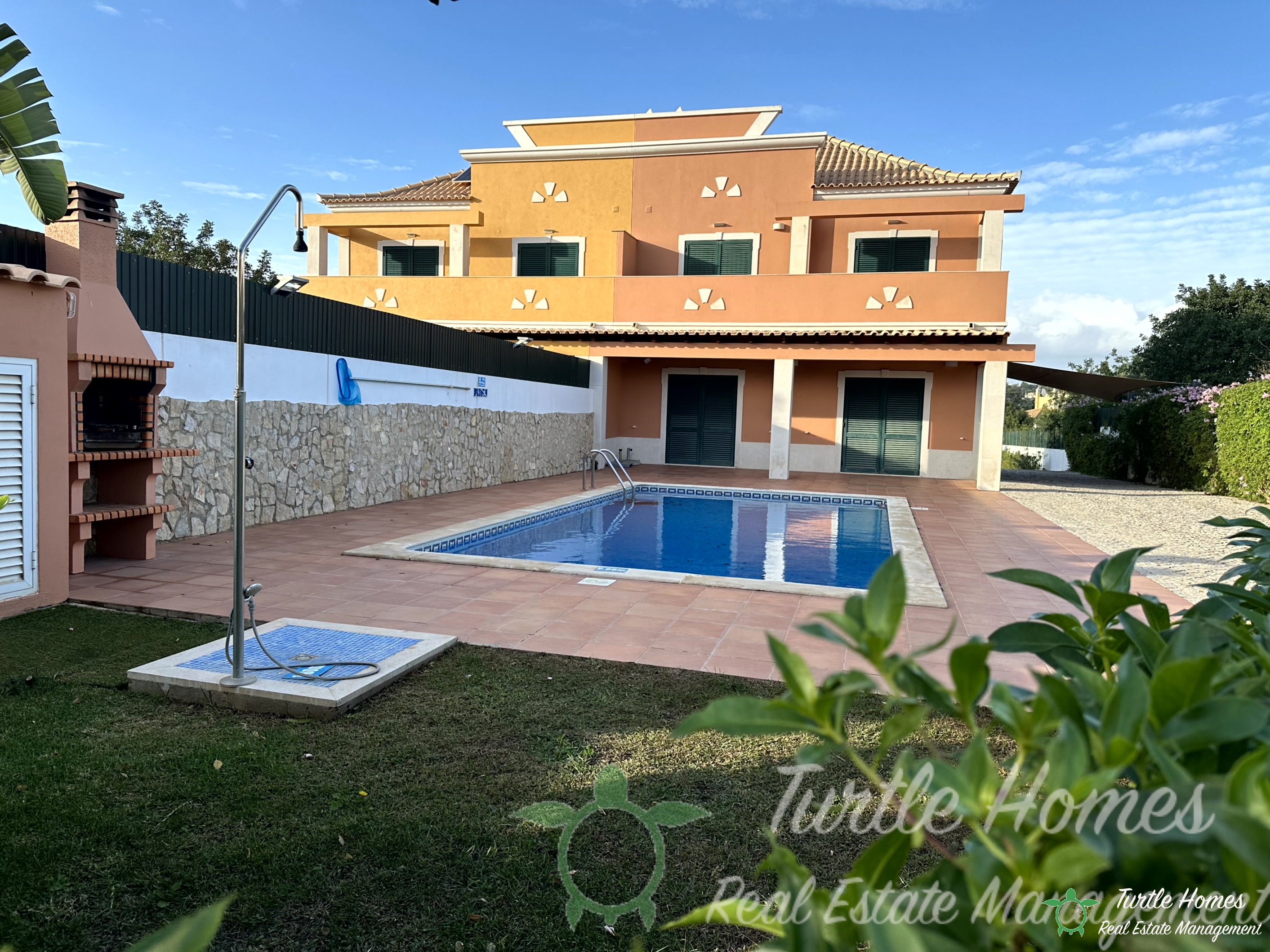 TH2023332, Beautiful 4-bedroom semi-detached villa 