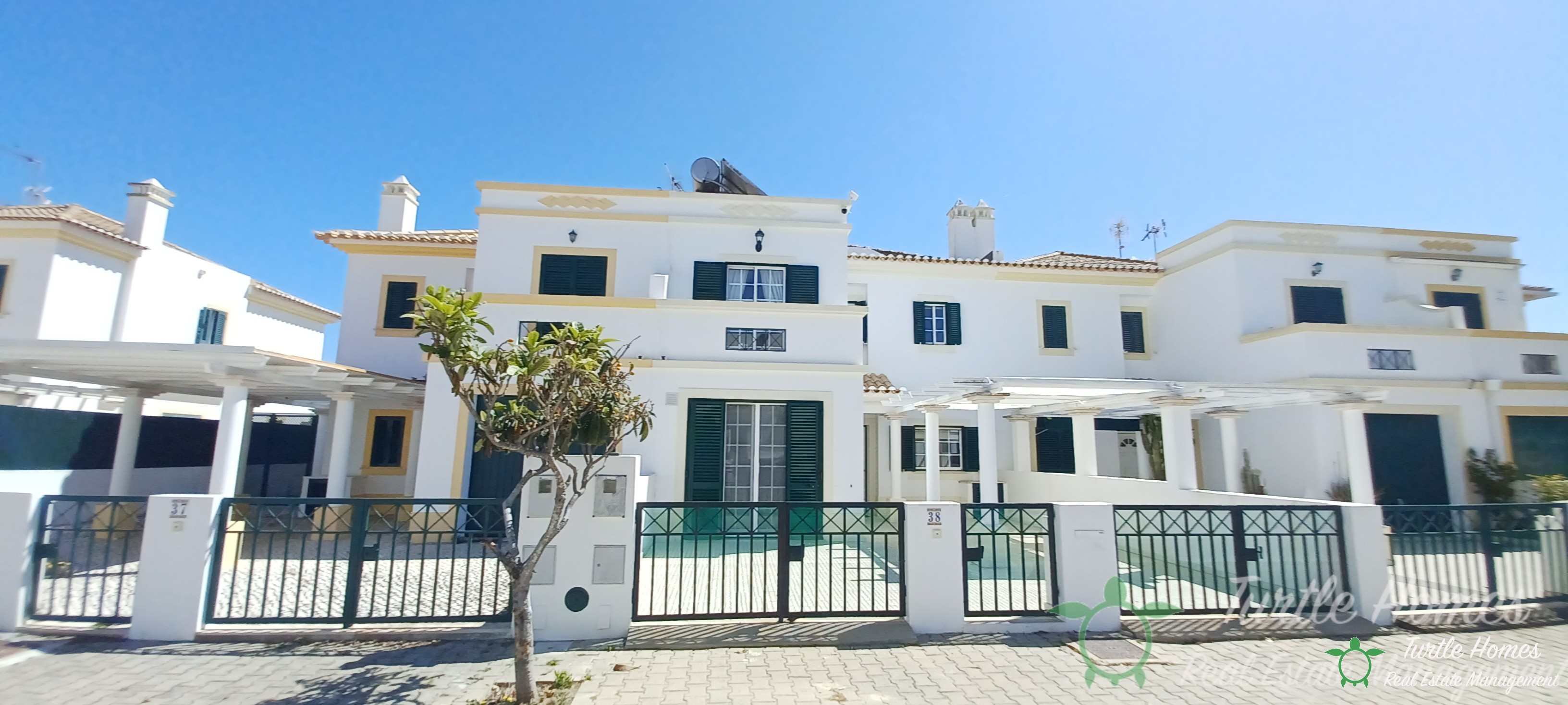 TH2023377, Three bedrooms villa
